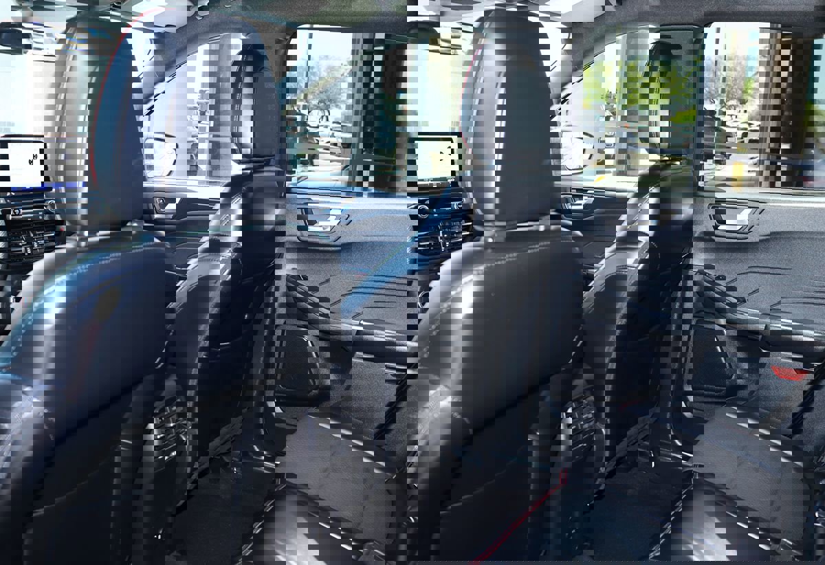 Used 2023 Ford Escape ST-Line image 32