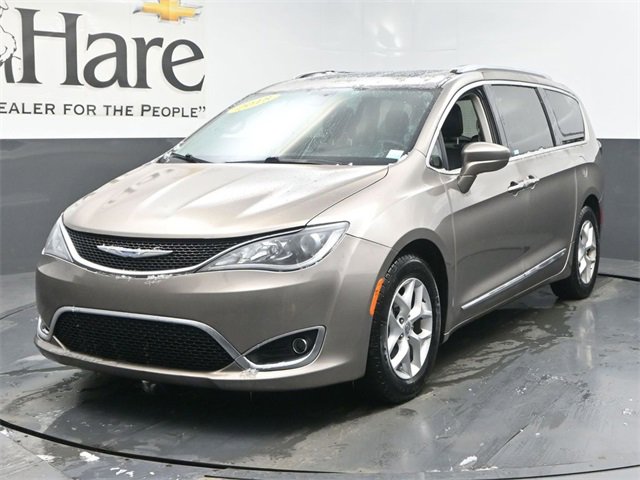 Used 2018 Chrysler Pacifica Touring-L Plus w/ Tire & Wheel Group image 35