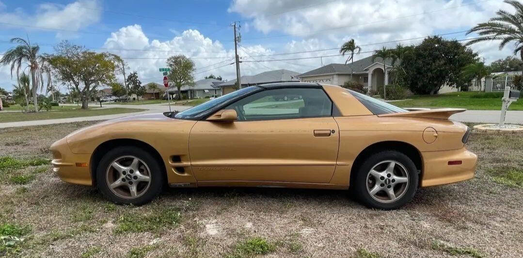 Used 1998 Pontiac Firebird Formula w/ Security Pkg image 4