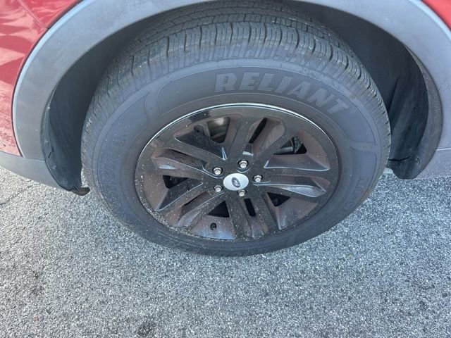 Used 2013 Ford Explorer XLT image 10