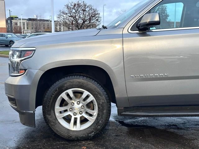 Used 2018 Chevrolet Suburban LT image 6