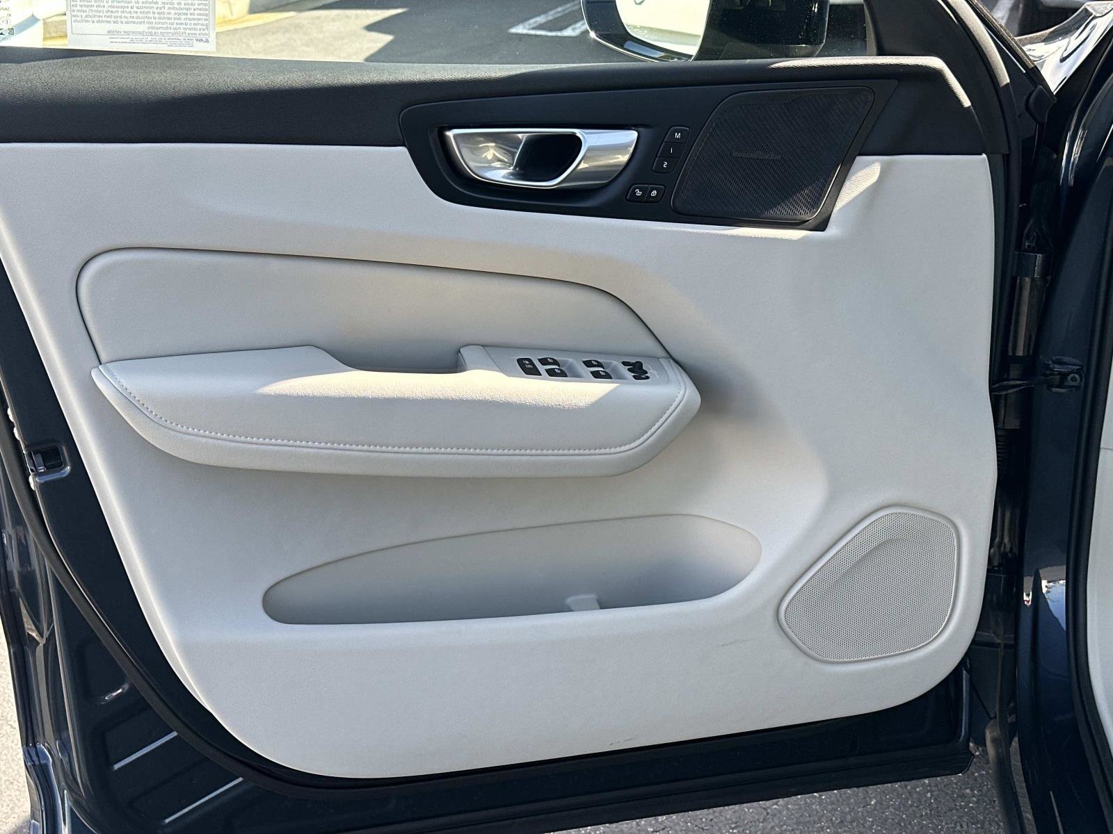 Certified 2026 Volvo XC60 B5 Ultra w/ Protection Package Premier image 15