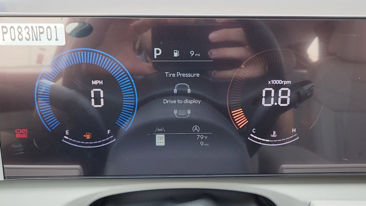 New 2025 Hyundai Tucson SE image 10