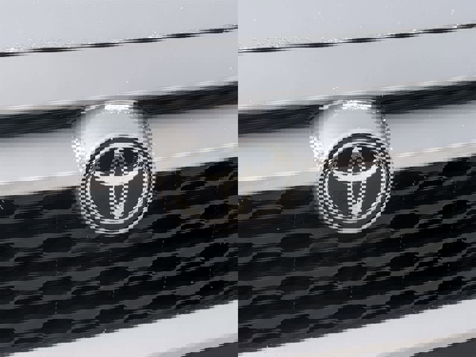 Used 2022 Toyota RAV4 LE image 19