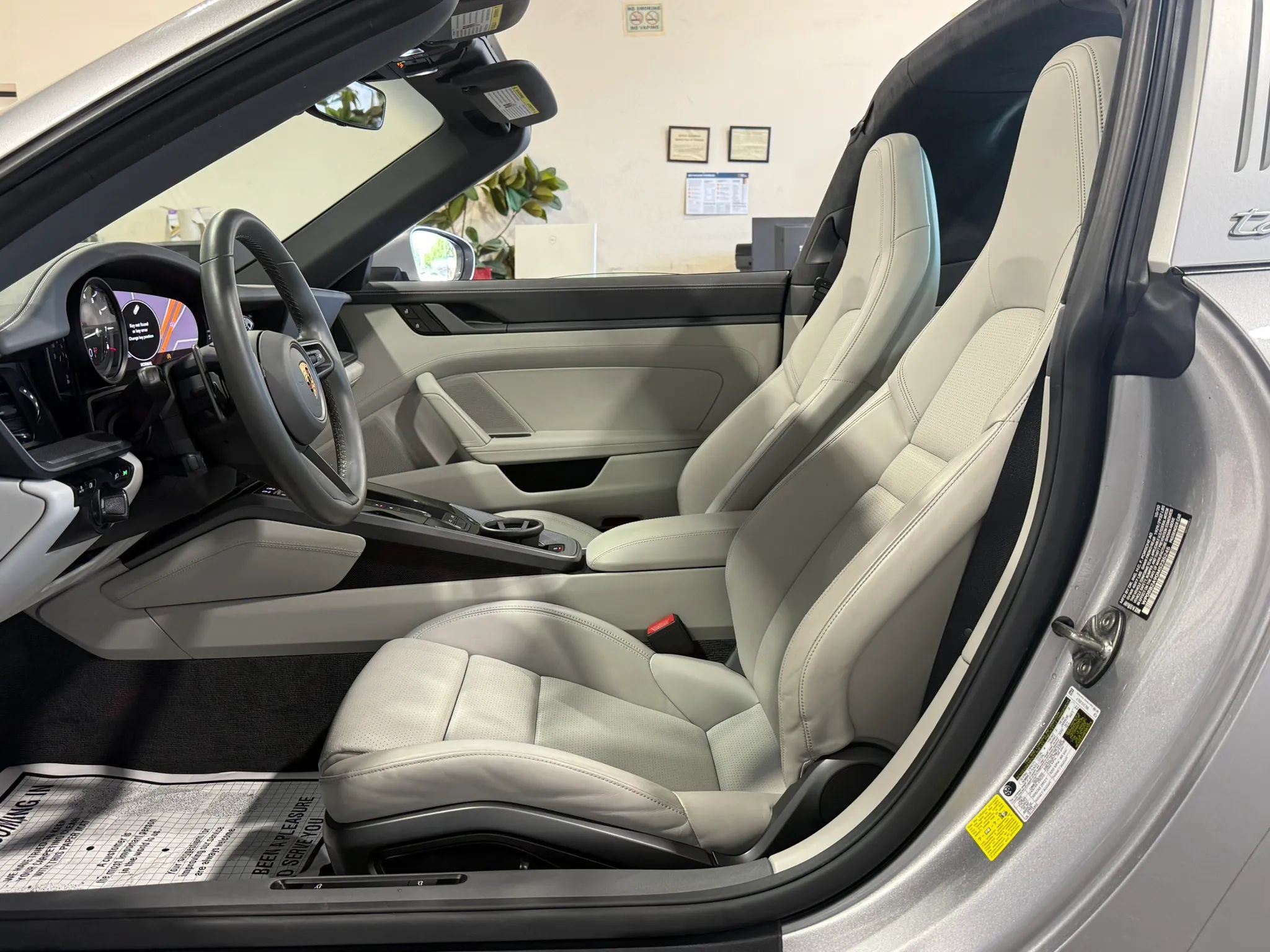 Used 2021 Porsche 911 AWD/4WD image 22