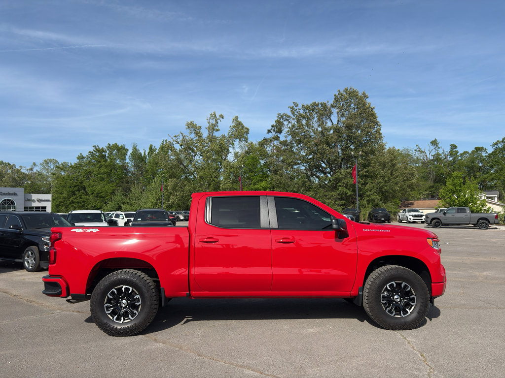 Used 2023 Chevrolet Silverado 1500 RST AWD/4WD image 8