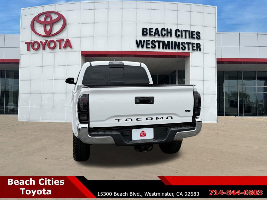 Certified 2018 Toyota Tacoma SR5 RWD image 9