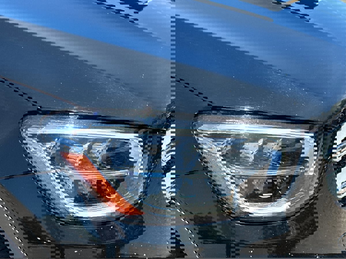 Used 2020 Mercedes-Benz GLC 300 4MATIC w/ Premium Package image 31