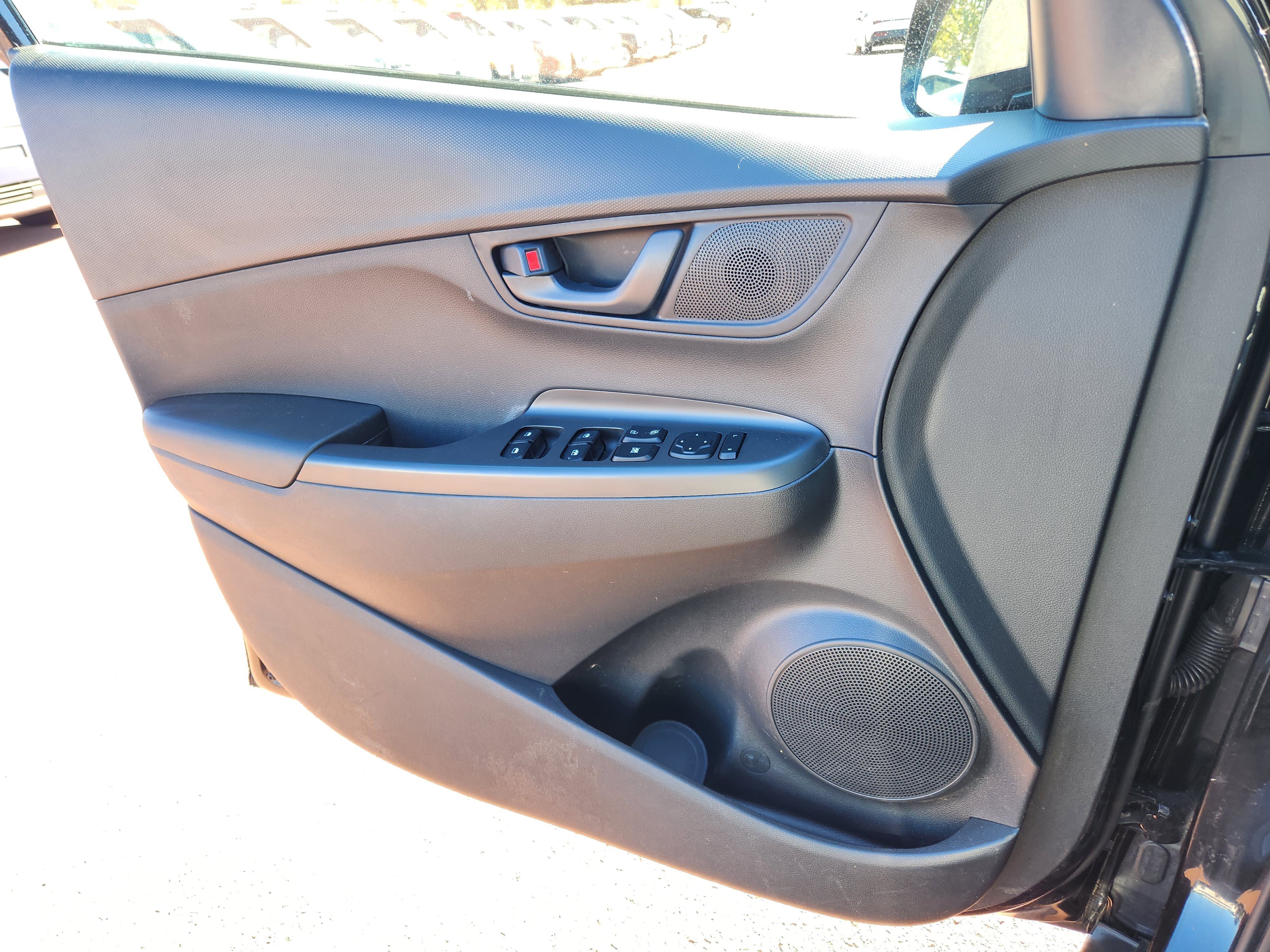 Used 2019 Hyundai Kona SEL AWD/4WD image 23