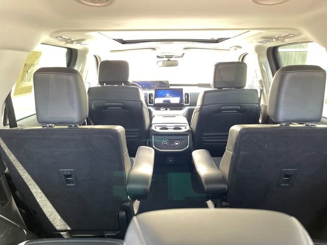 Used 2025 Ford Expedition Platinum AWD/4WD image 34