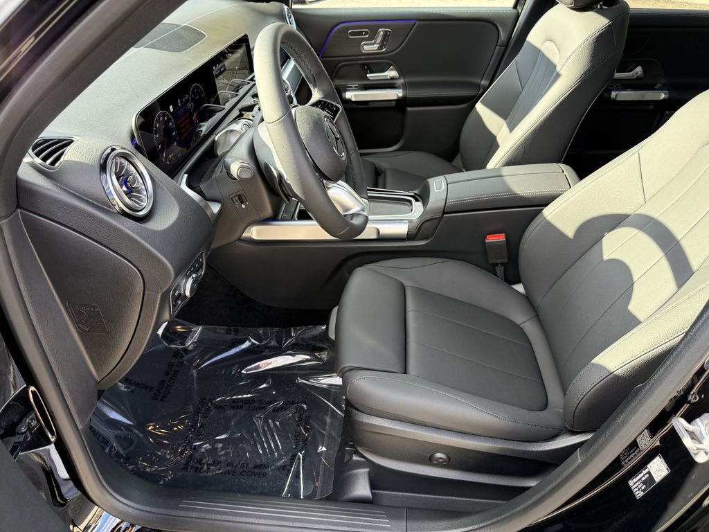 New 2026 Mercedes-Benz GLB 250 4MATIC image 9