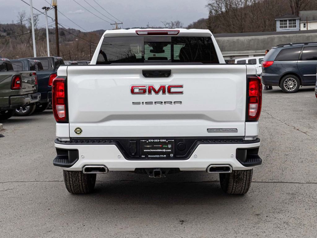 Used 2025 GMC Sierra 1500 Elevation w/ Elevation Premium Package image 5