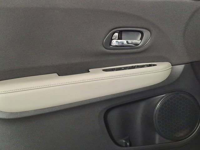 Used 2022 Honda HR-V LX image 14