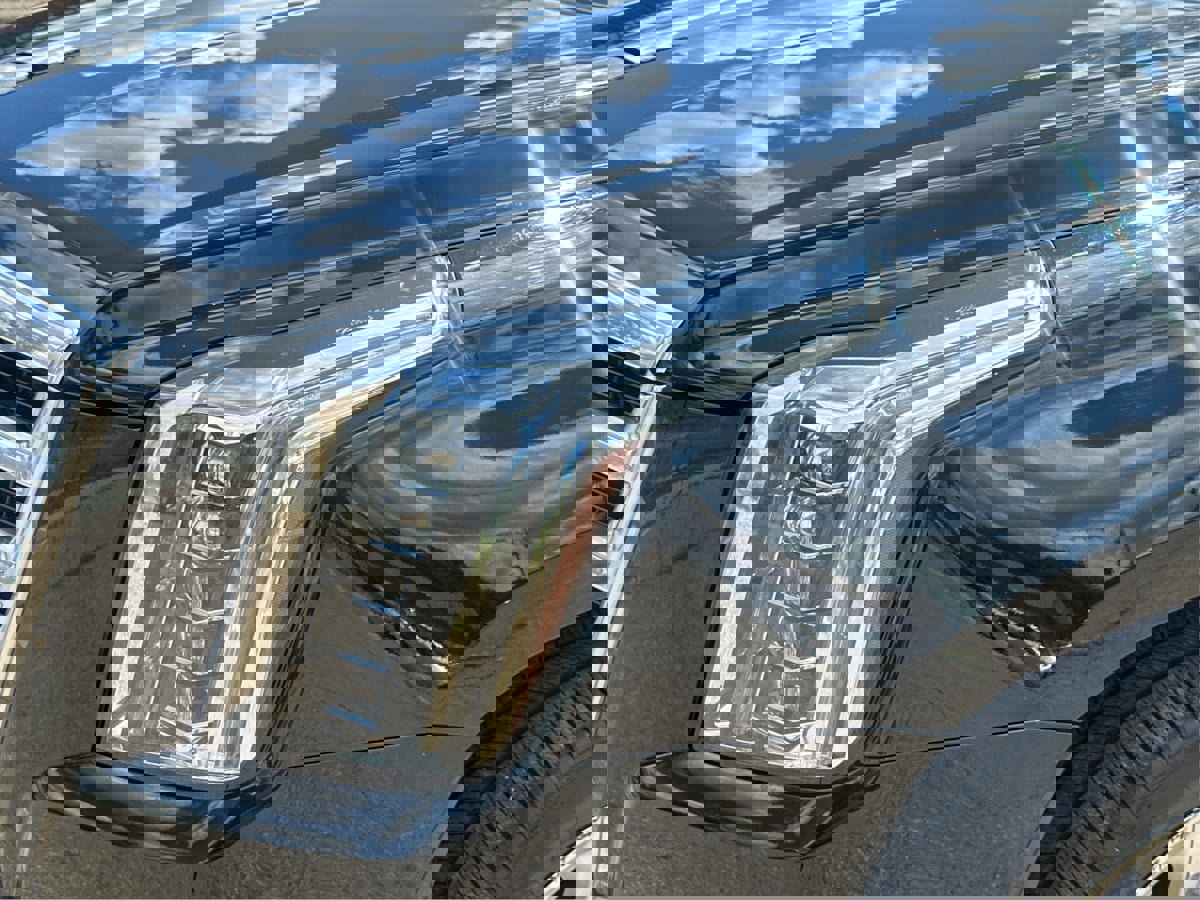 Used 2018 Cadillac Escalade Luxury image 29