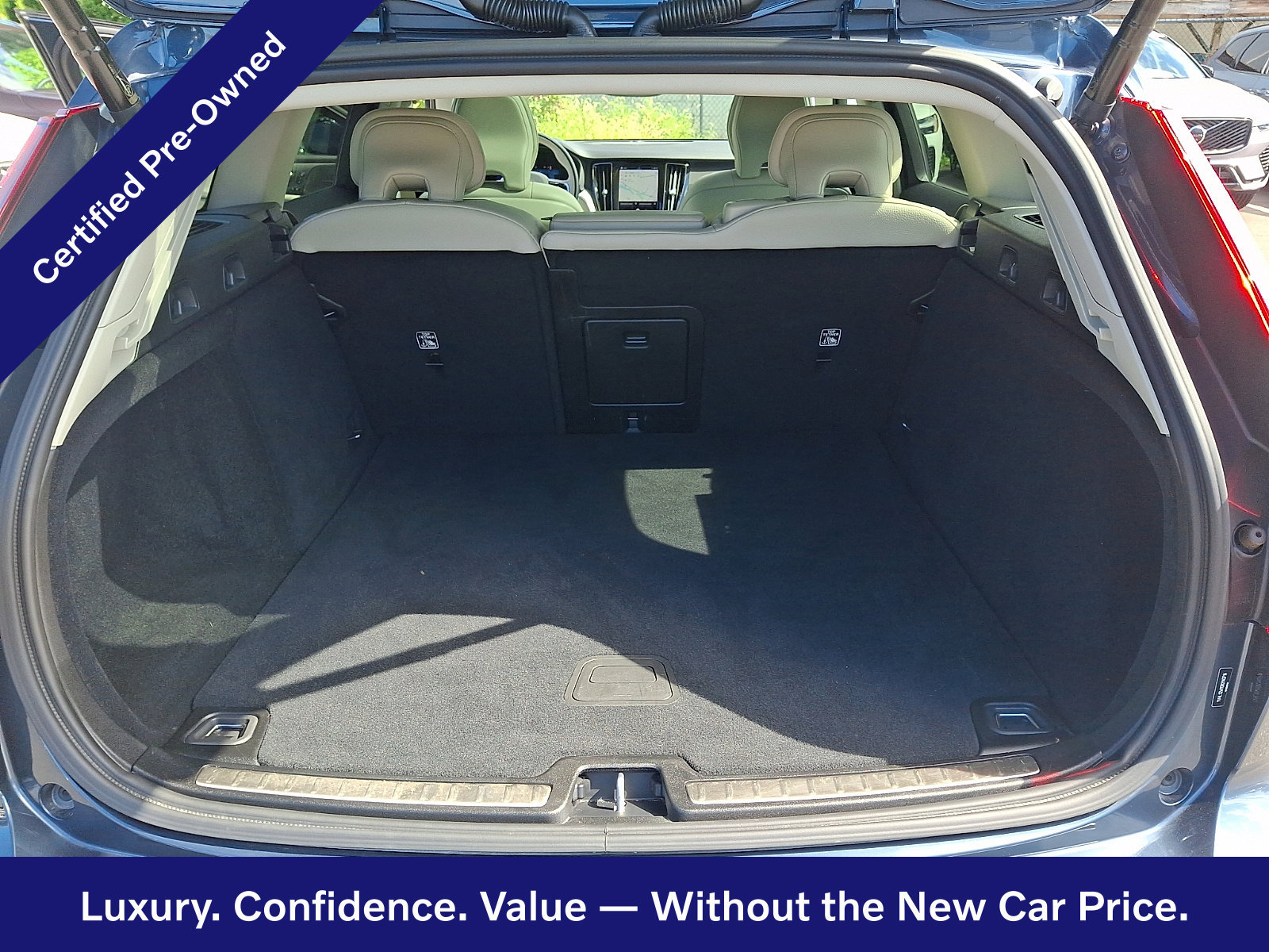 Certified 2024 Volvo V60 B5 Cross Country Plus AWD/4WD image 29