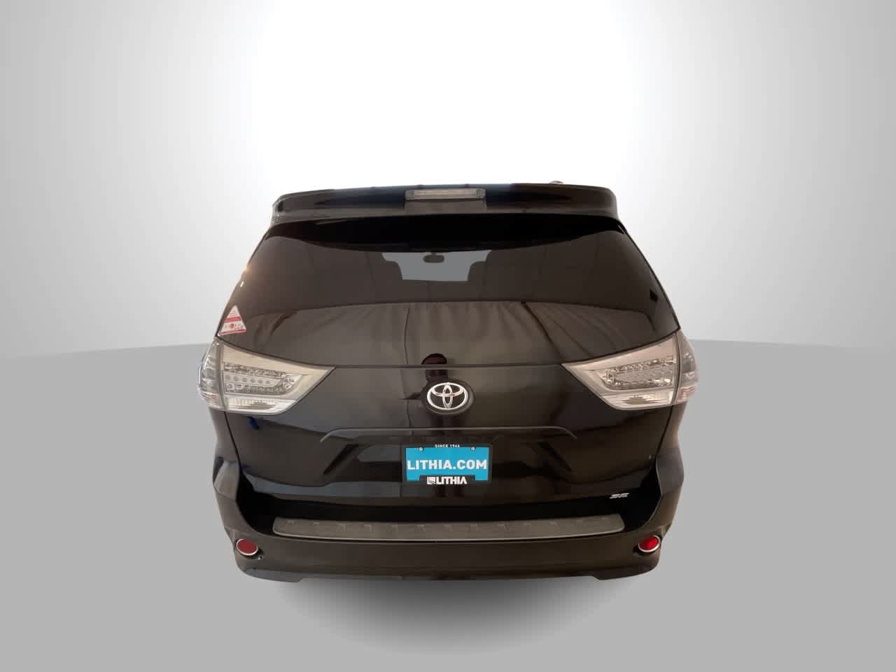 Used 2015 Toyota Sienna SE FWD image 7