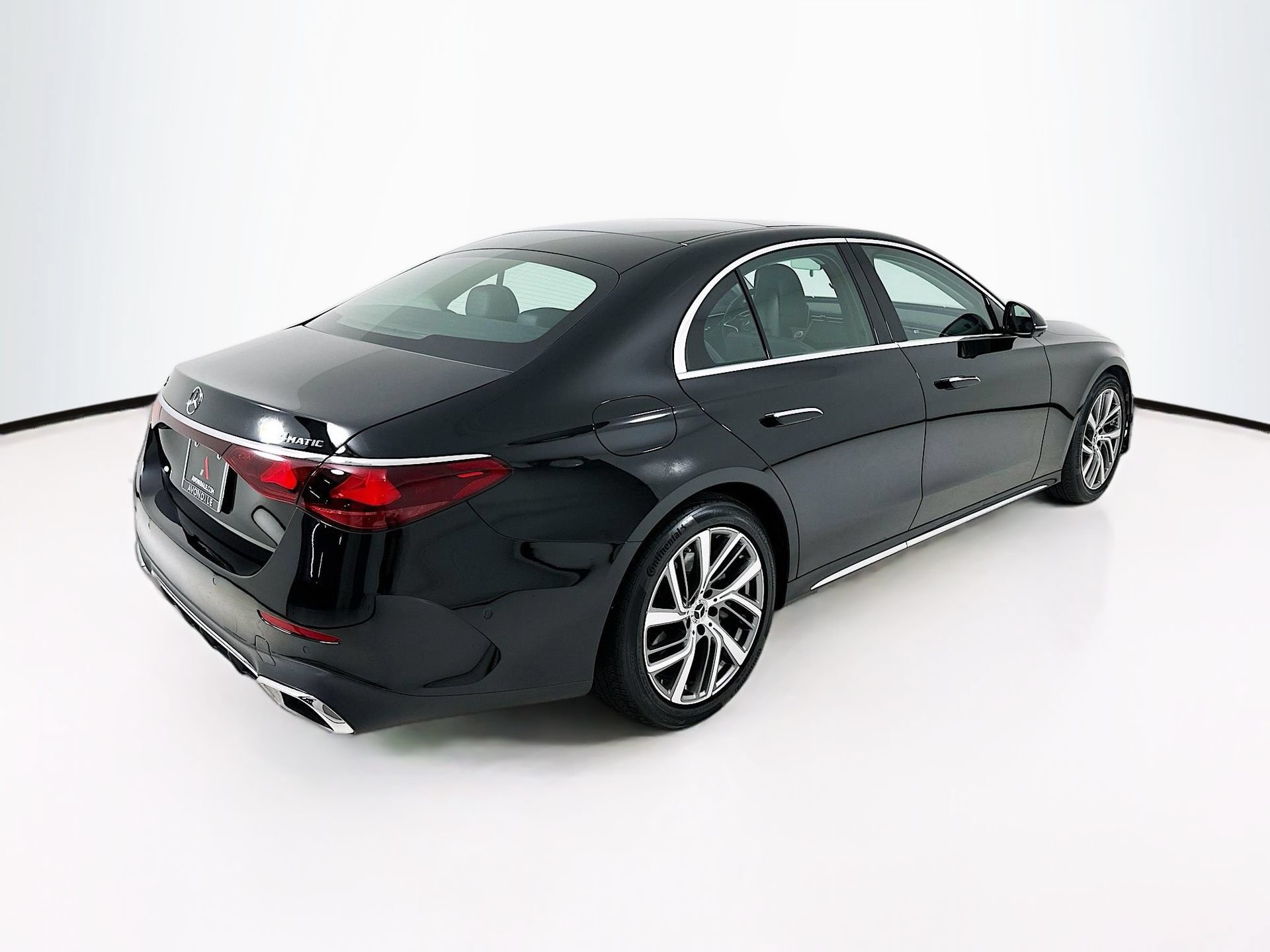 Certified 2025 Mercedes-Benz E 350 4MATIC Sedan image 8