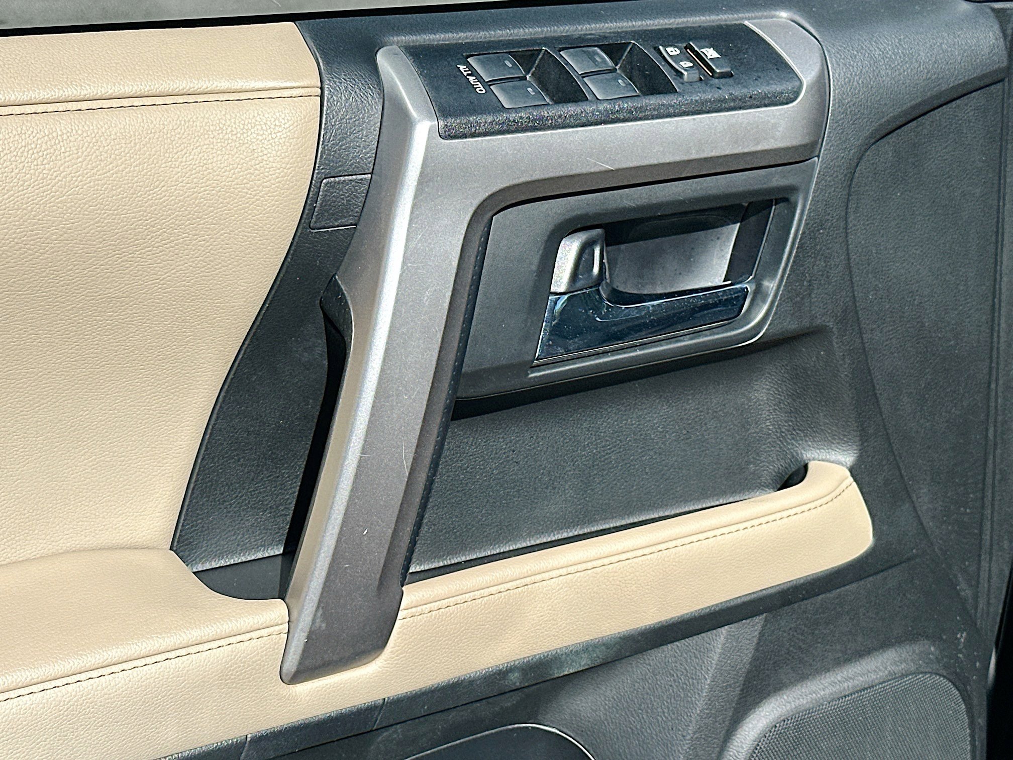 Used 2020 Toyota 4Runner SR5 image 18