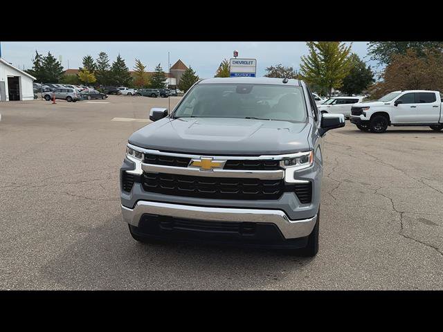Used 2024 Chevrolet Silverado 1500 LT AWD/4WD image 31