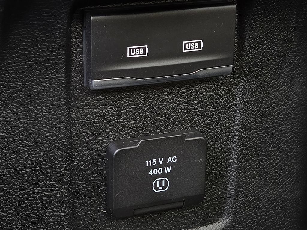 Used 2024 Jeep Gladiator Rubicon AWD/4WD image 9