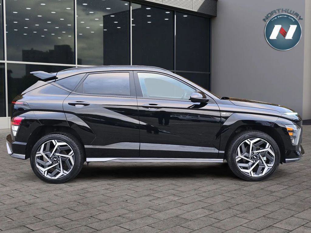 Used 2024 Hyundai Kona N Line image 9
