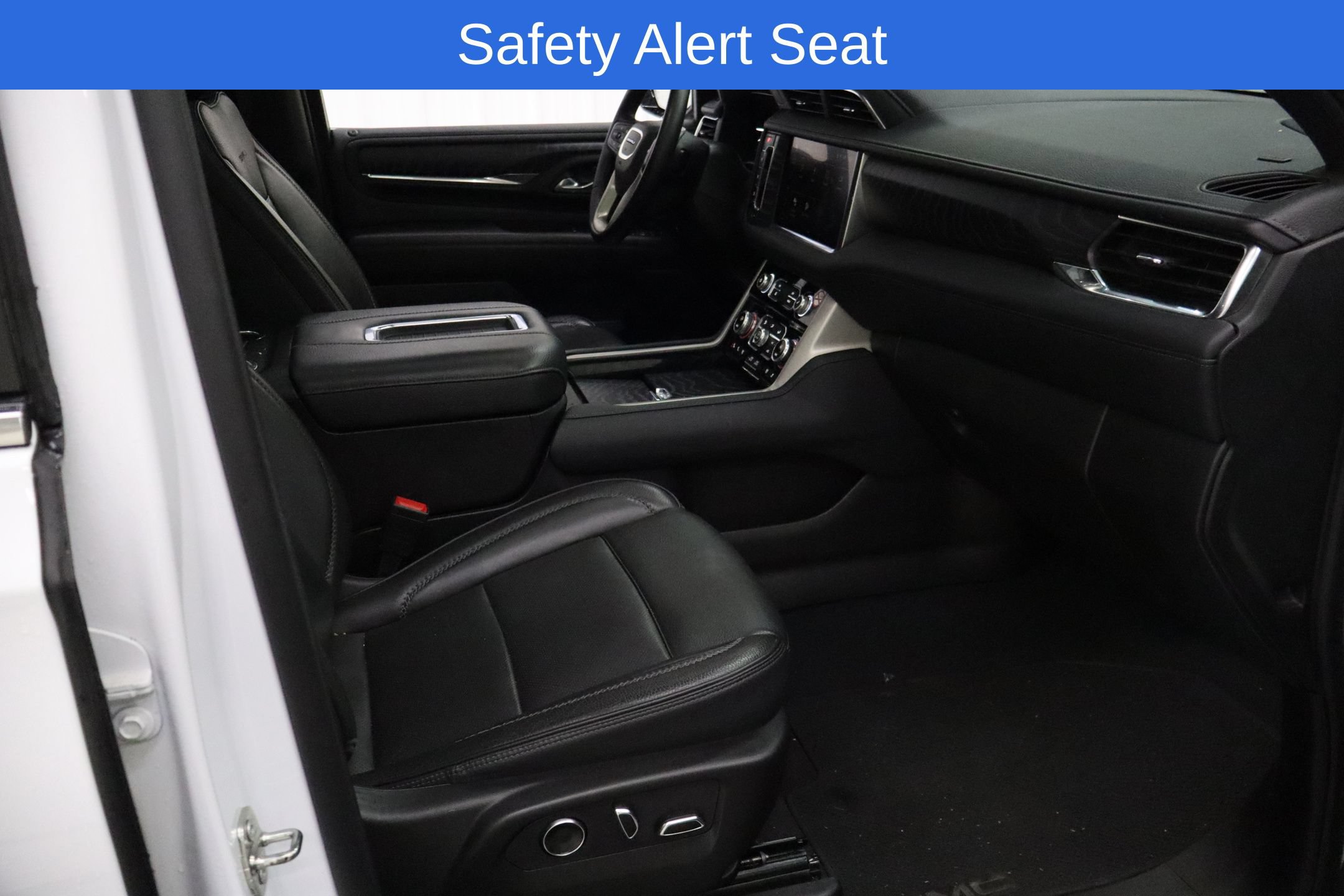Used 2024 GMC Yukon XL Denali AWD/4WD image 28