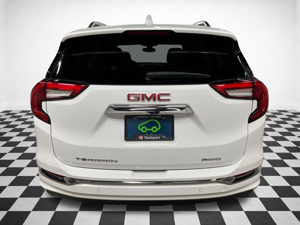Certified 2024 GMC Terrain Denali w/ Denali Premium Package AWD/4WD image 8