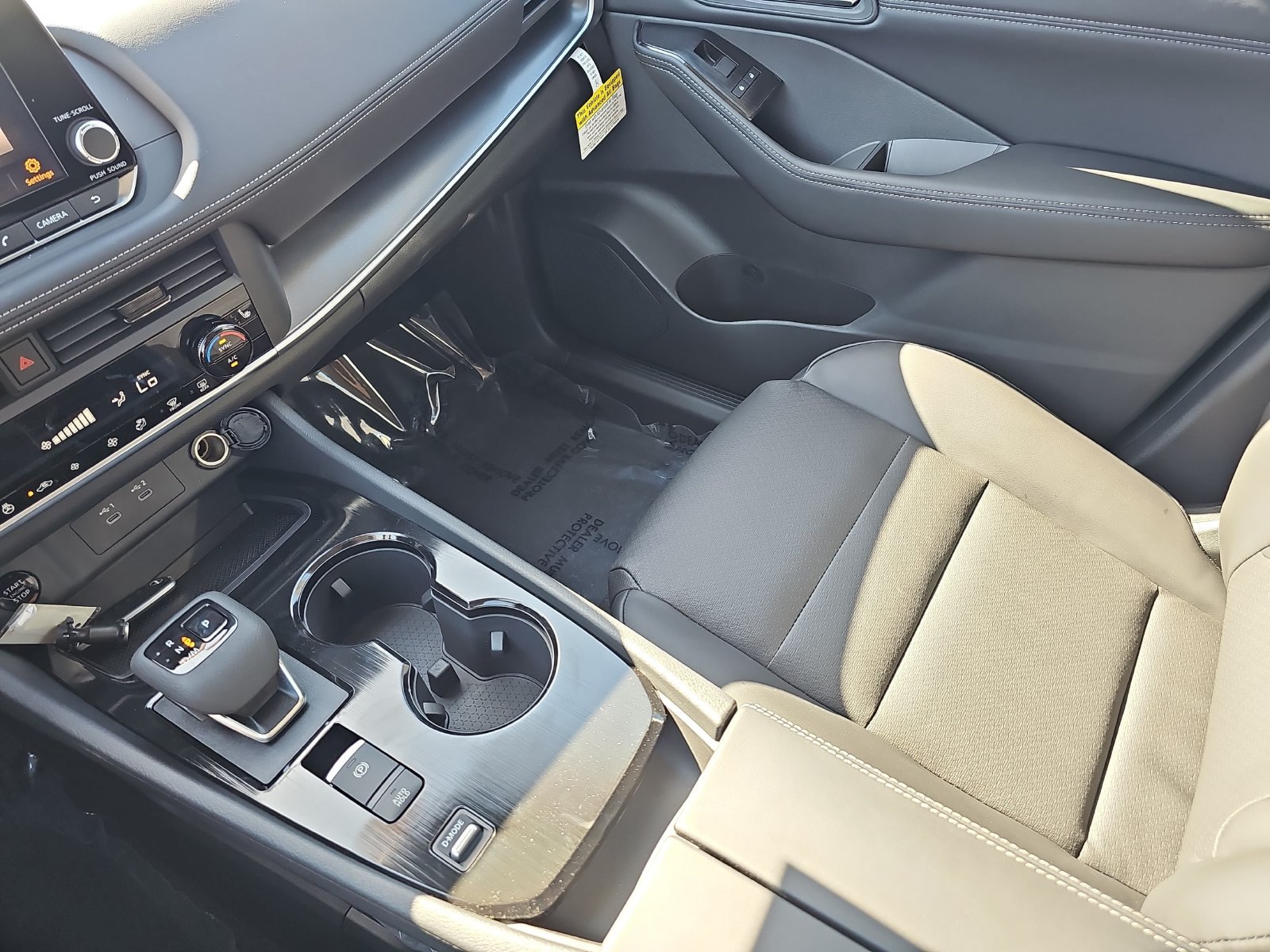 New 2027 Nissan Rogue Dark Armor FWD image 29