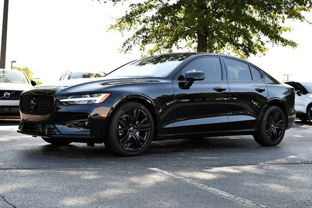 Used 2024 Volvo S60 B5 Plus FWD image 3