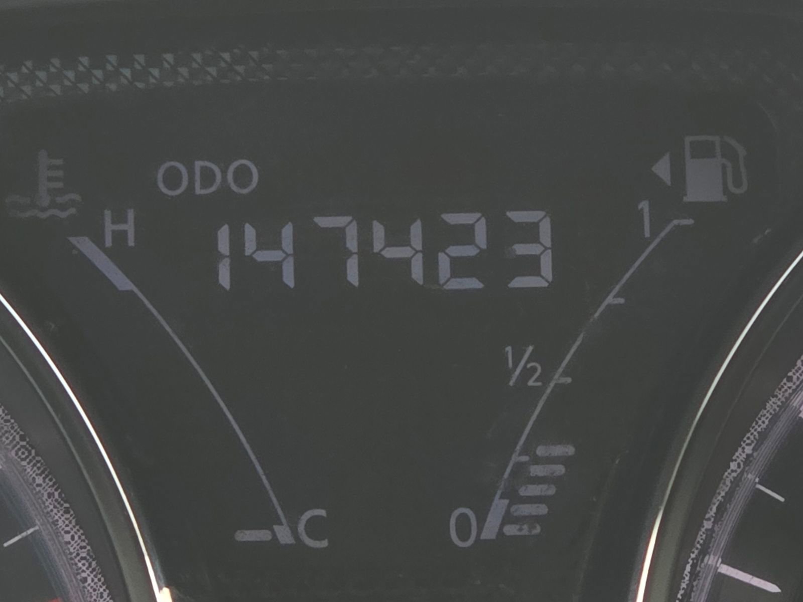 Used 2015 Nissan Versa SV image 19