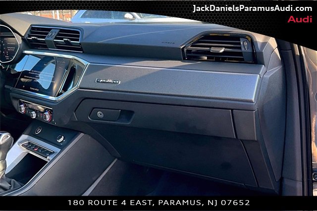 Used 2023 Audi Q3 2.0T Premium w/ Convenience Package image 14