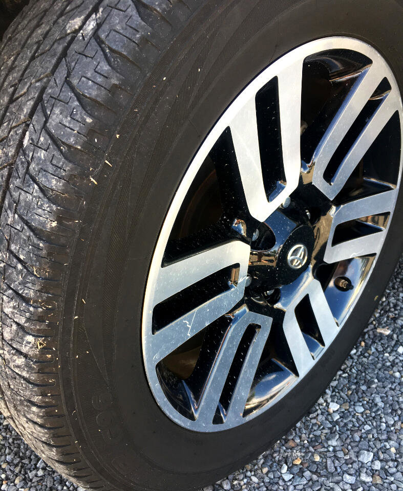 Used 2016 Toyota 4Runner Limited image 10