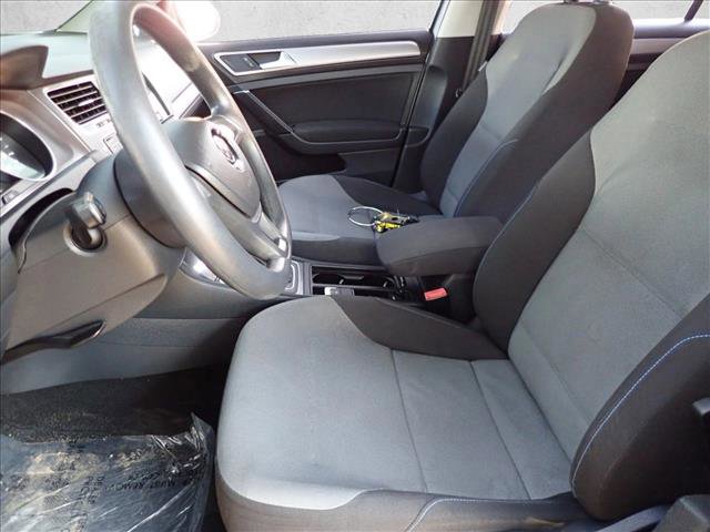 Used 2015 Volkswagen e-Golf Limited Edition image 11