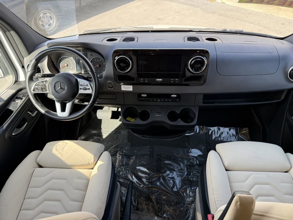 Used 2022 Mercedes-Benz Sprinter 3500 image 56