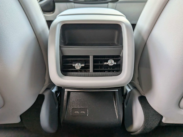 Certified 2024 Cadillac Lyriq Luxury AWD/4WD image 18