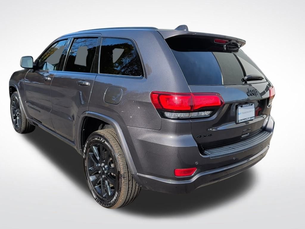 Used 2021 Jeep Grand Cherokee Laredo X image 3