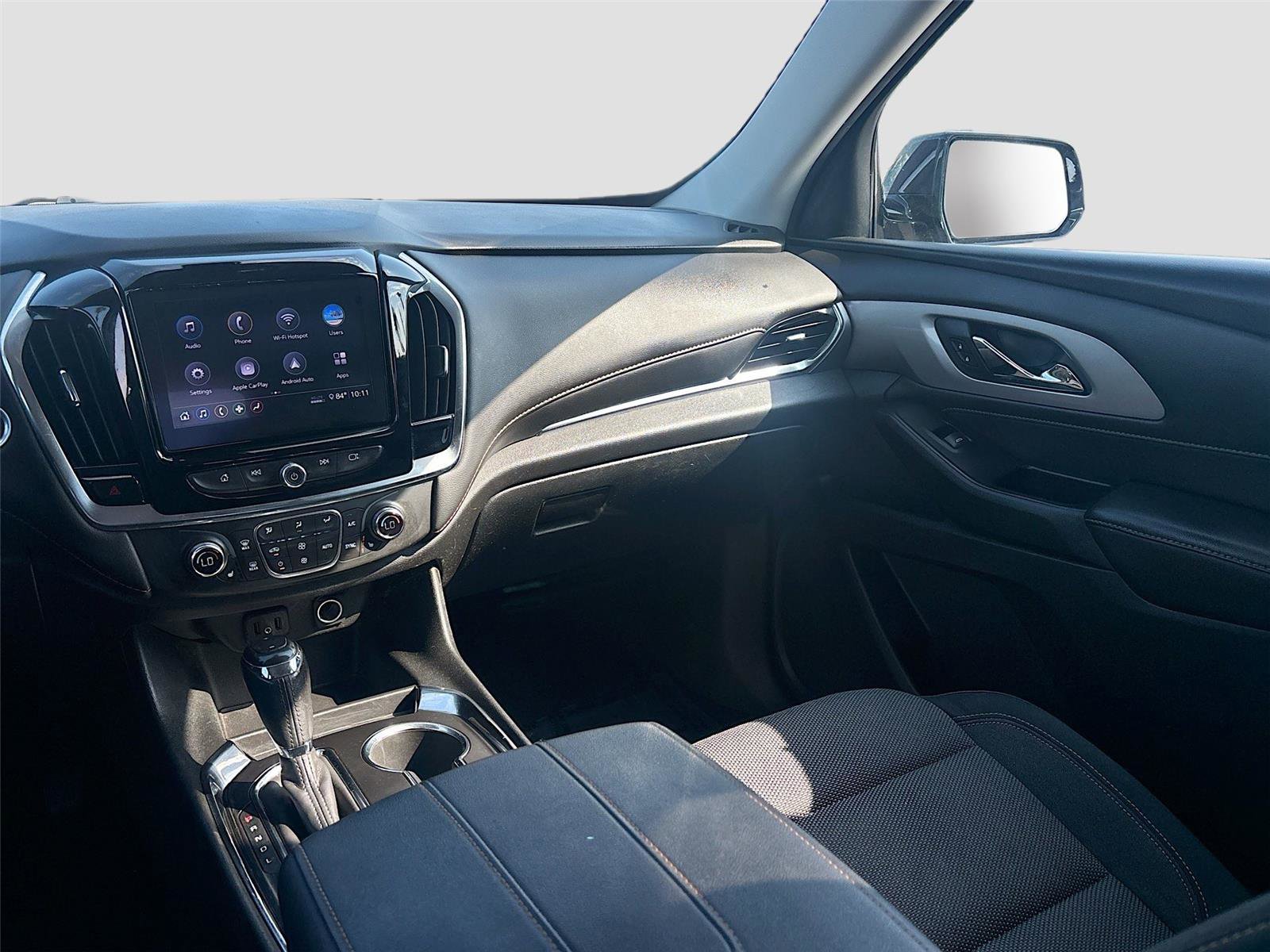 Used 2020 Chevrolet Traverse LT image 24