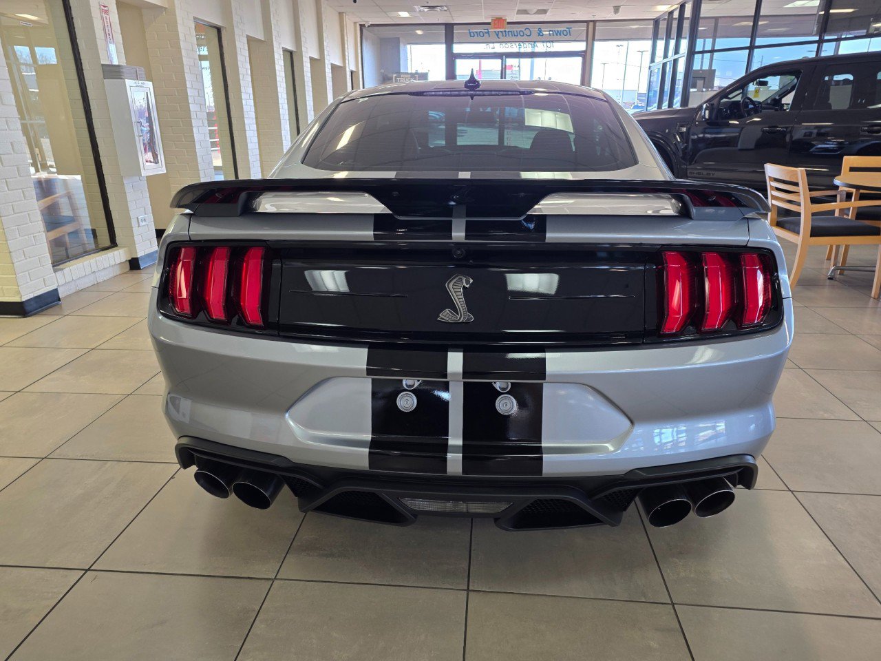 Used 2022 Ford Mustang Shelby GT500 w/ Technology Package image 6