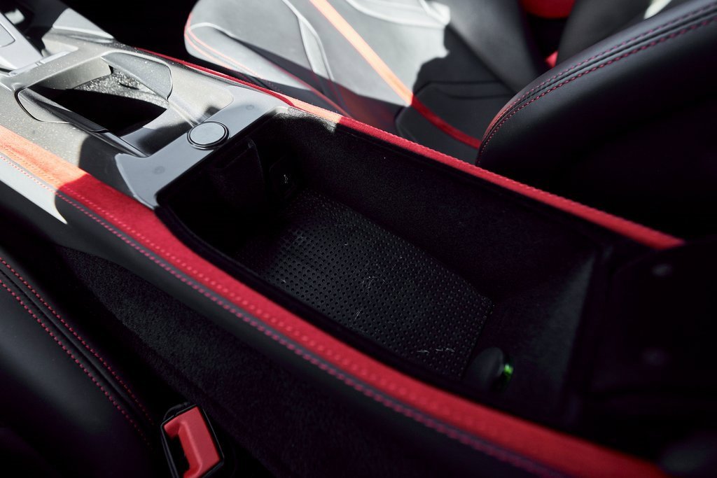 Used 2018 Ferrari 812 Superfast image 63