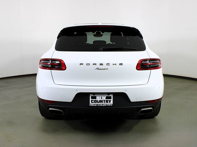 Certified 2018 Porsche Macan image 6