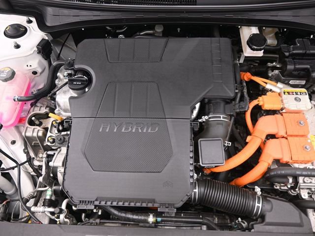 Used 2024 Hyundai Elantra Limited image 29