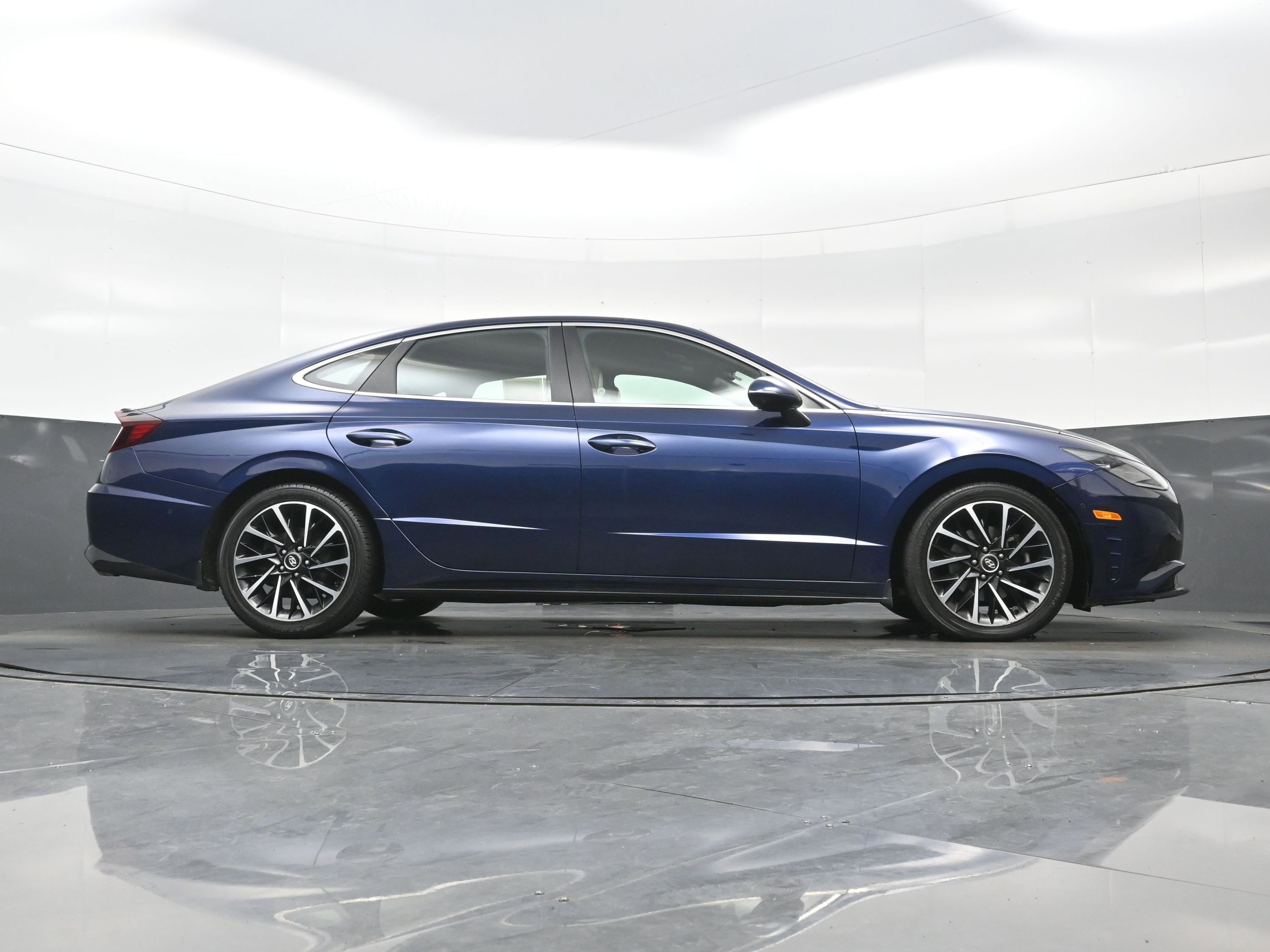 Used 2021 Hyundai Sonata Limited w/ Winter Weather Package FWD image 32