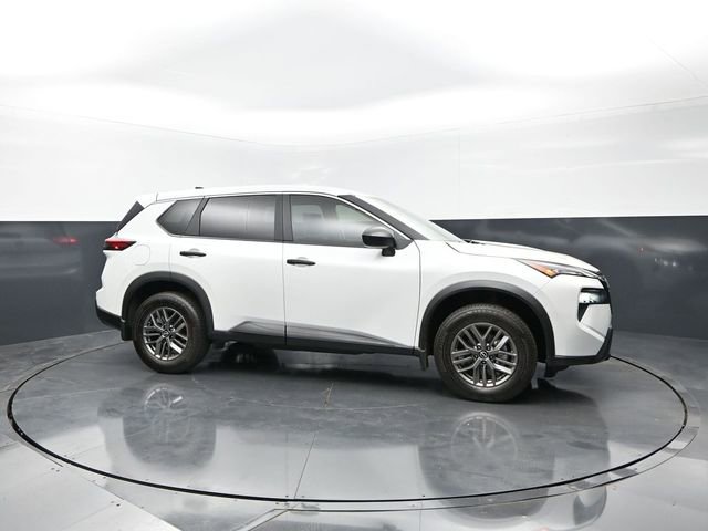 Certified 2025 Nissan Rogue S FWD image 6