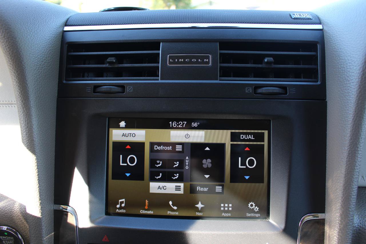 Used 2016 Lincoln Navigator L Select AWD/4WD image 25