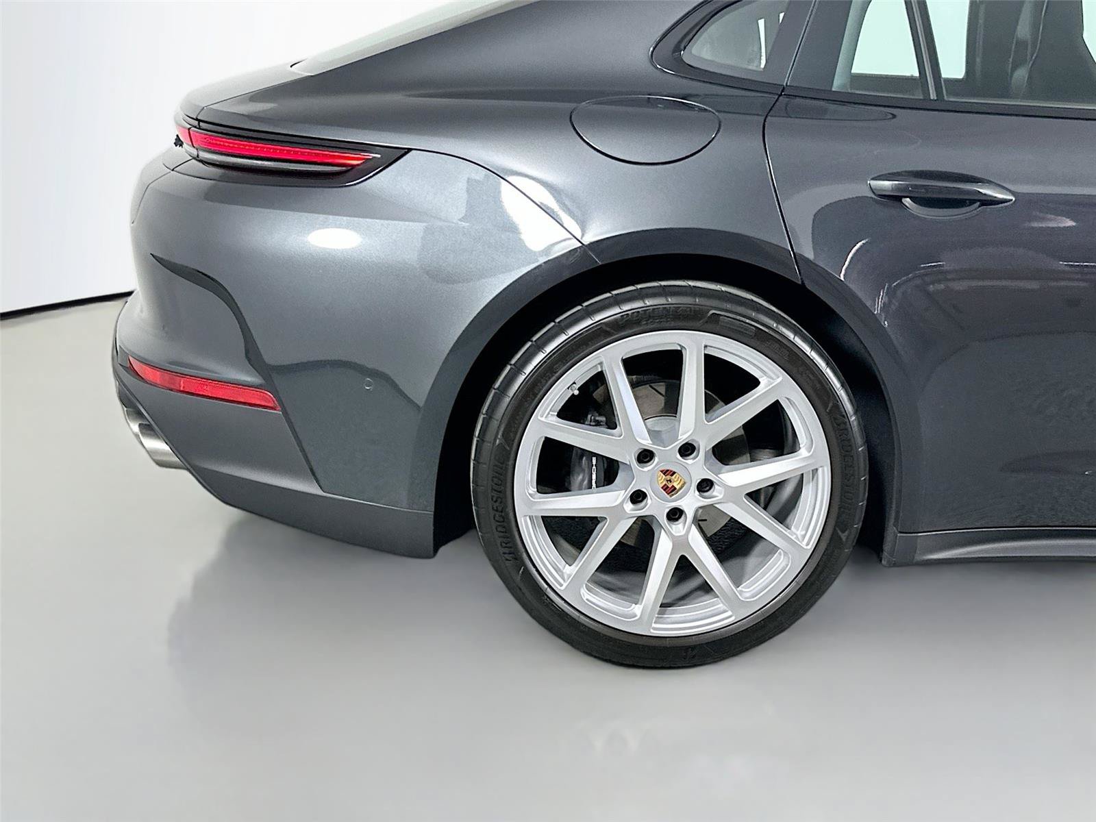 Certified 2025 Porsche Panamera 4 AWD/4WD image 13