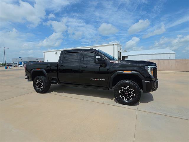 Used 2026 GMC Sierra 2500 AT4X AWD/4WD image 4