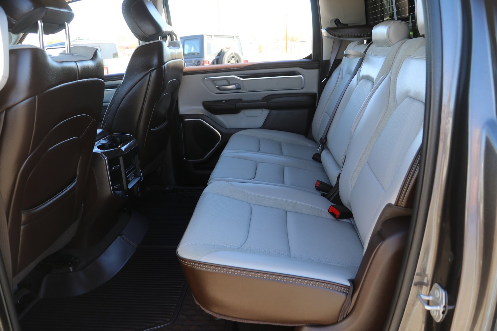 Used 2026 RAM 1500 Laramie w/ Laramie Southwest Edition image 29