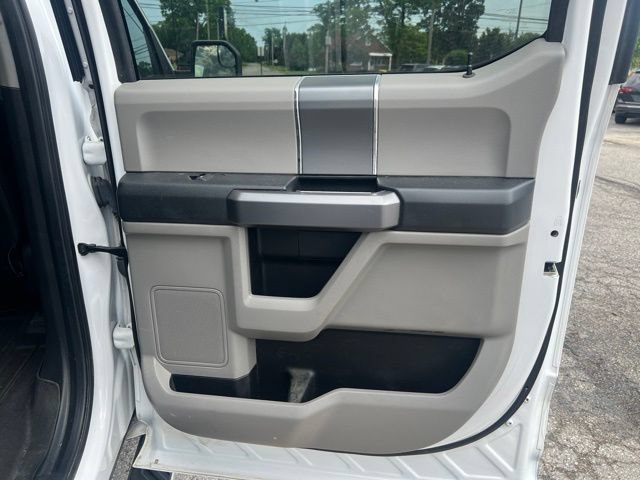 Used 2019 Ford F150 XLT w/ Equipment Group 302A Luxury AWD/4WD image 26
