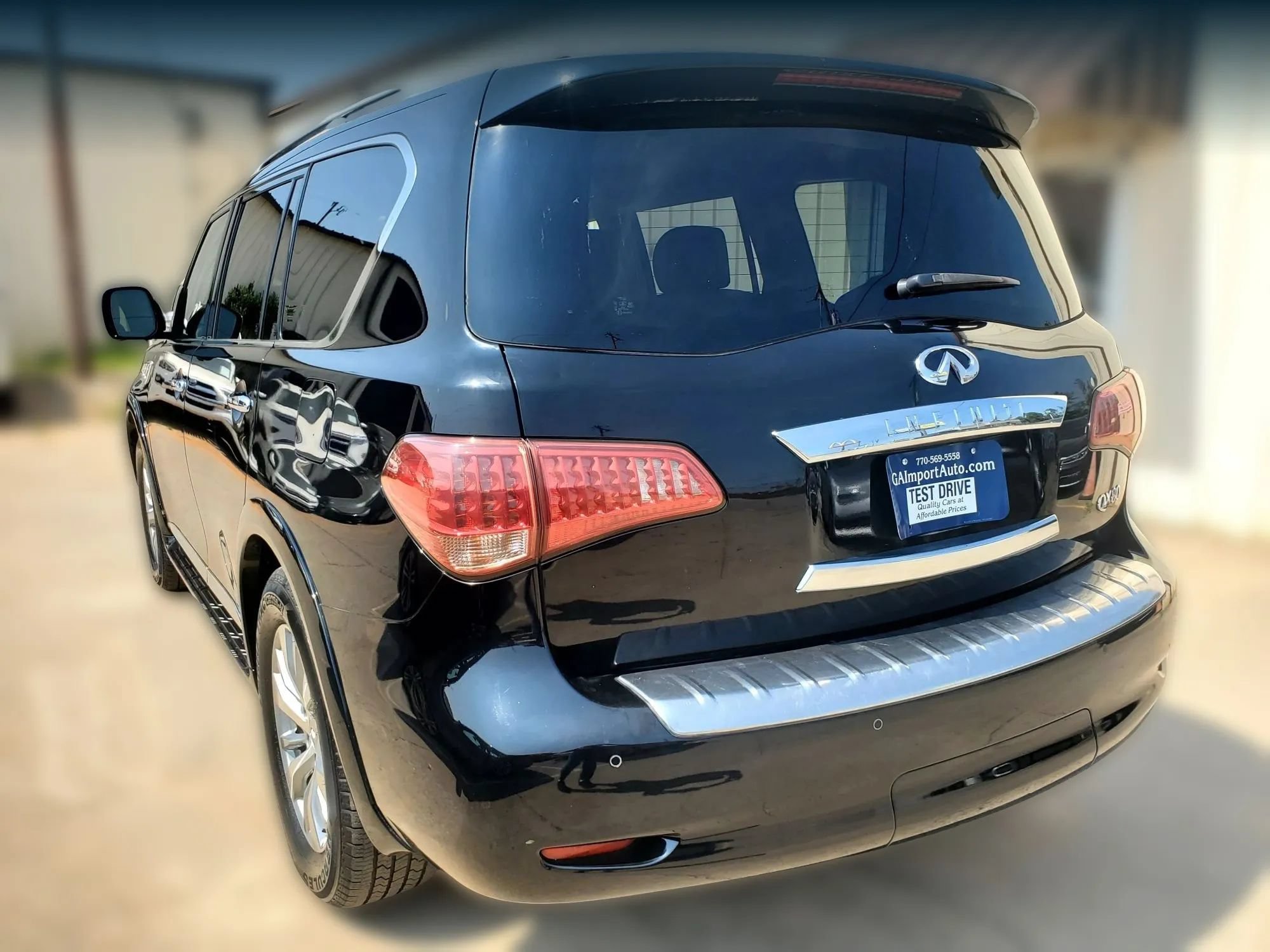 Used 2016 INFINITI QX80 4WD w/ Signature Edition Package image 11