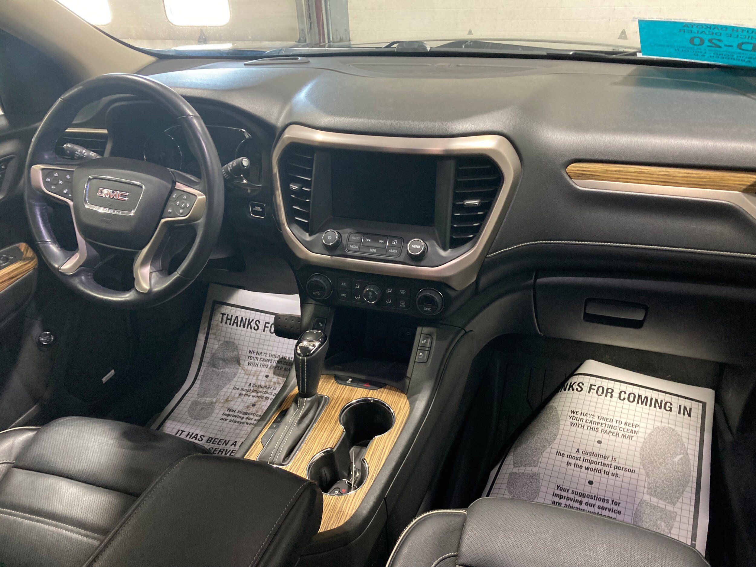 Used 2017 GMC Acadia Denali AWD/4WD image 11